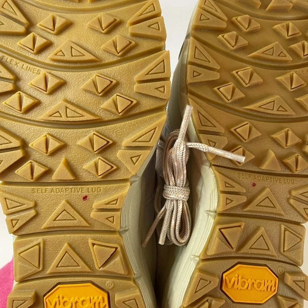 NWOT Veja Dekkan Sneaker Size 10 Women’s - Picture 13 of 13